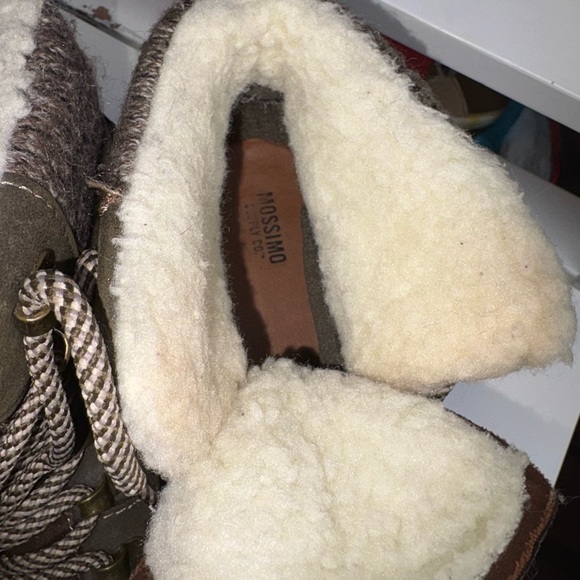 Mossimo Faux Shearling Hiking Boots – Size 7 - Picture 5 of 5